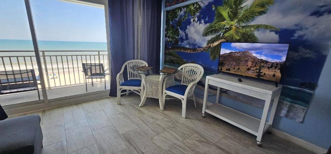 Ocean Breeze - Direct Ocean Front-Pool Is Open Apartman Daytona Beach Kültér fotó