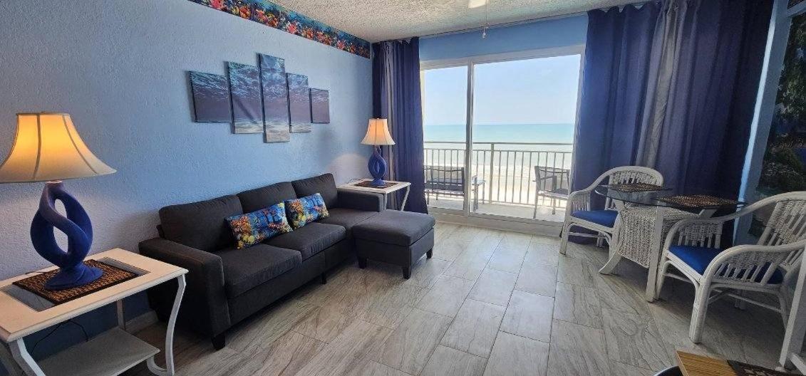 Ocean Breeze - Direct Ocean Front-Pool Is Open Apartman Daytona Beach Kültér fotó