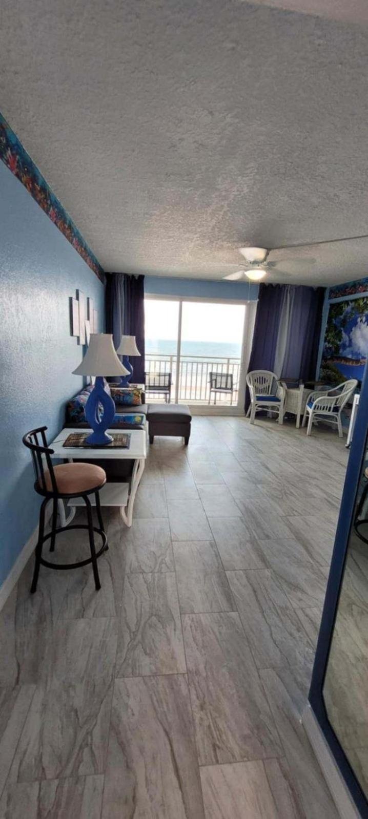 Ocean Breeze - Direct Ocean Front-Pool Is Open Apartman Daytona Beach Kültér fotó