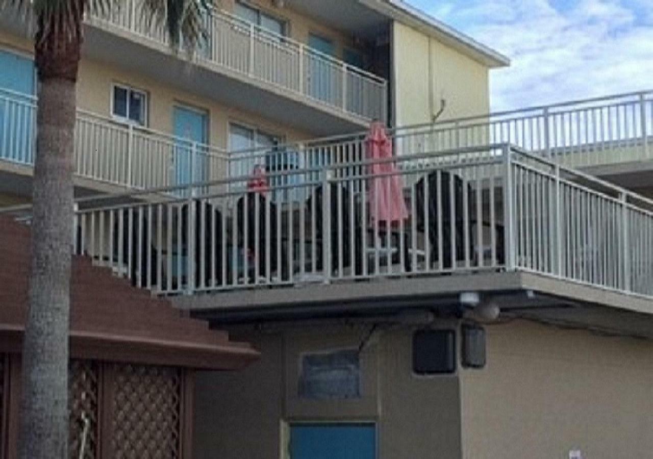 Ocean Breeze - Direct Ocean Front-Pool Is Open Apartman Daytona Beach Kültér fotó