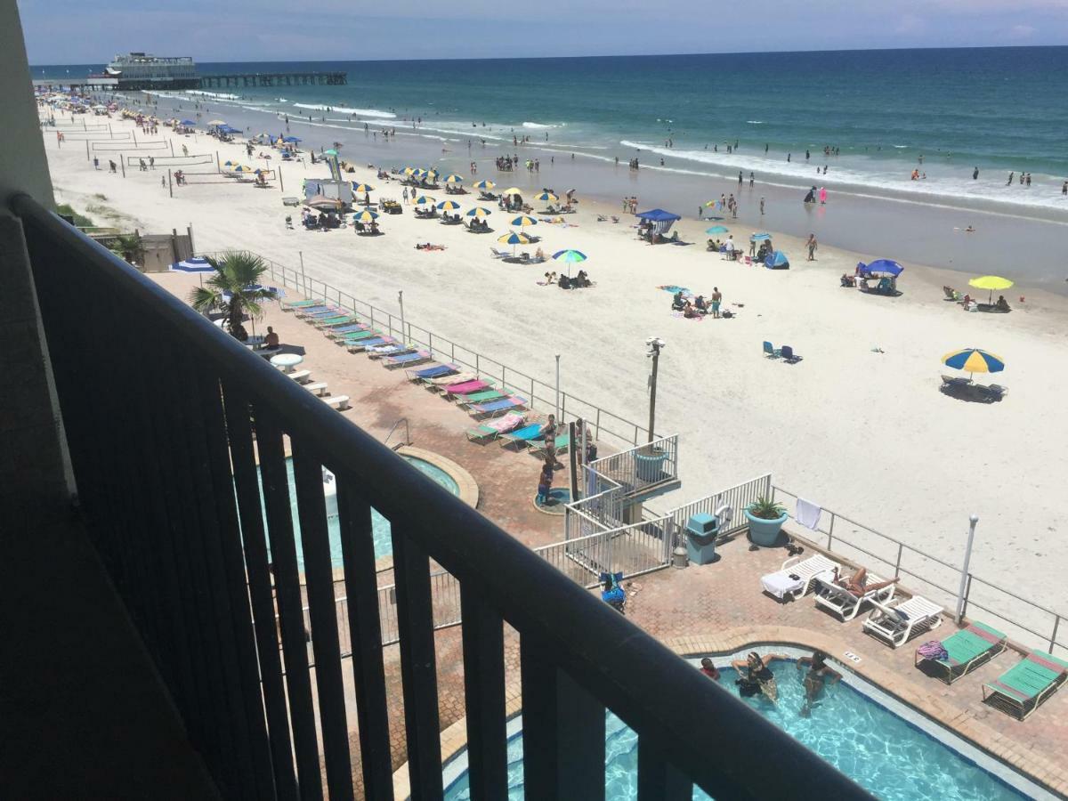 Ocean Breeze - Direct Ocean Front-Pool Is Open Apartman Daytona Beach Kültér fotó