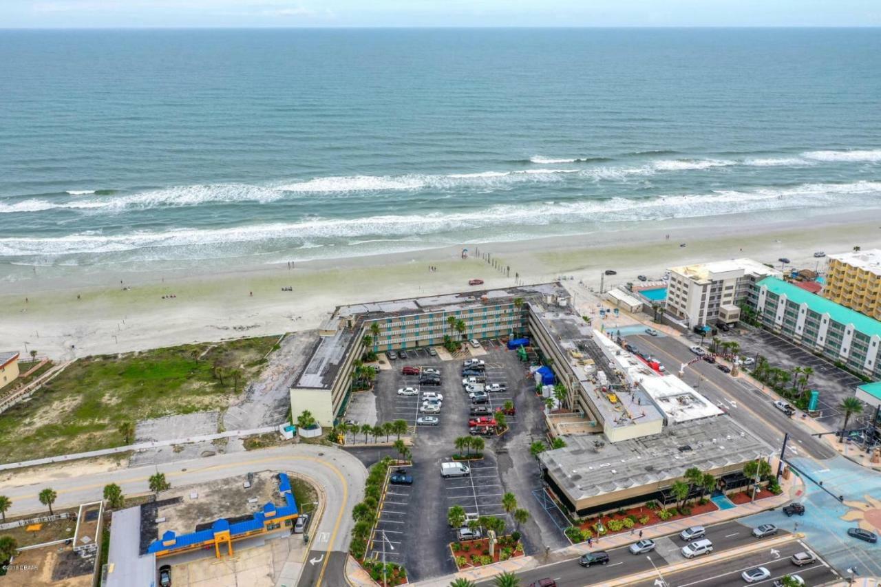 Ocean Breeze - Direct Ocean Front-Pool Is Open Apartman Daytona Beach Kültér fotó